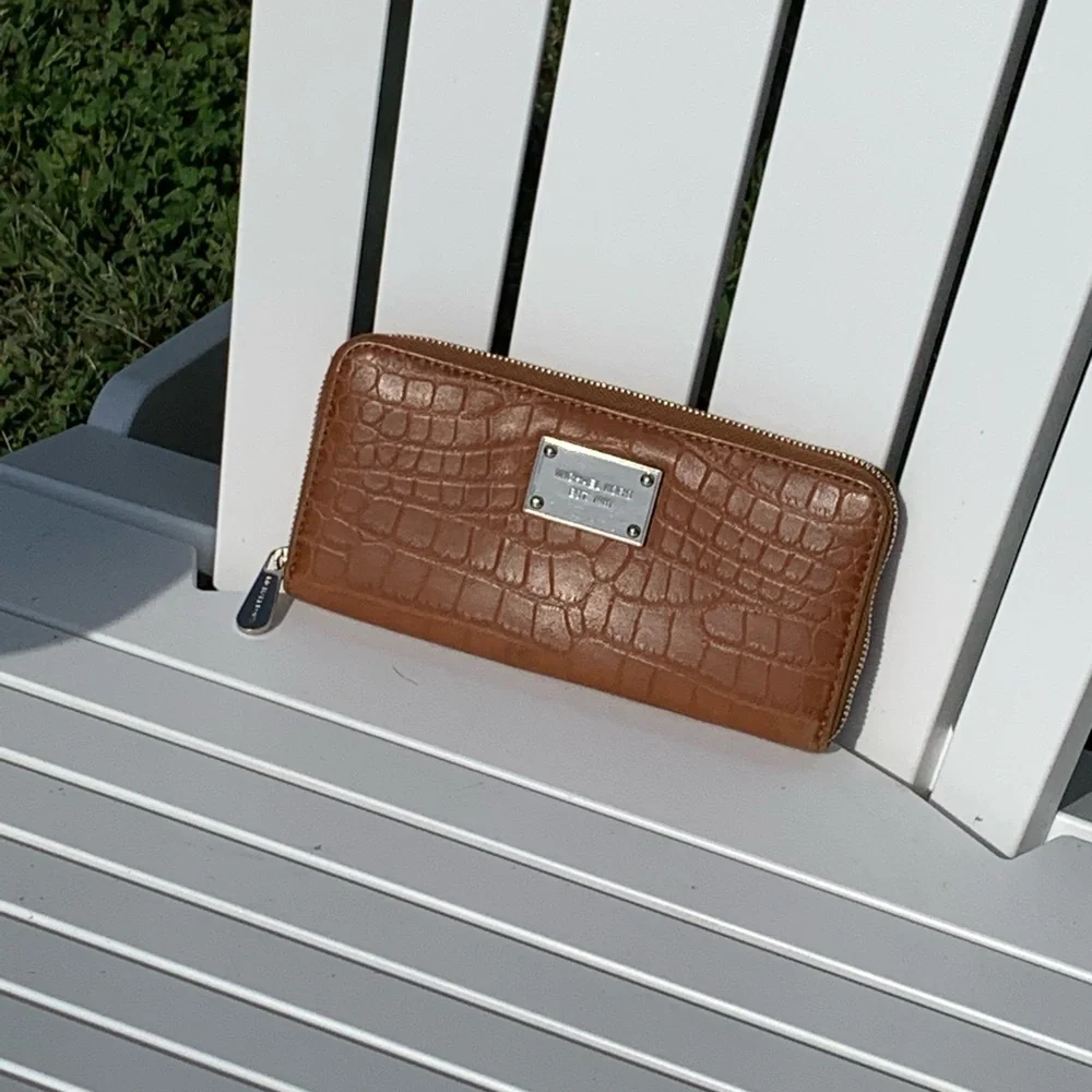 MICHAEL KORS wallet